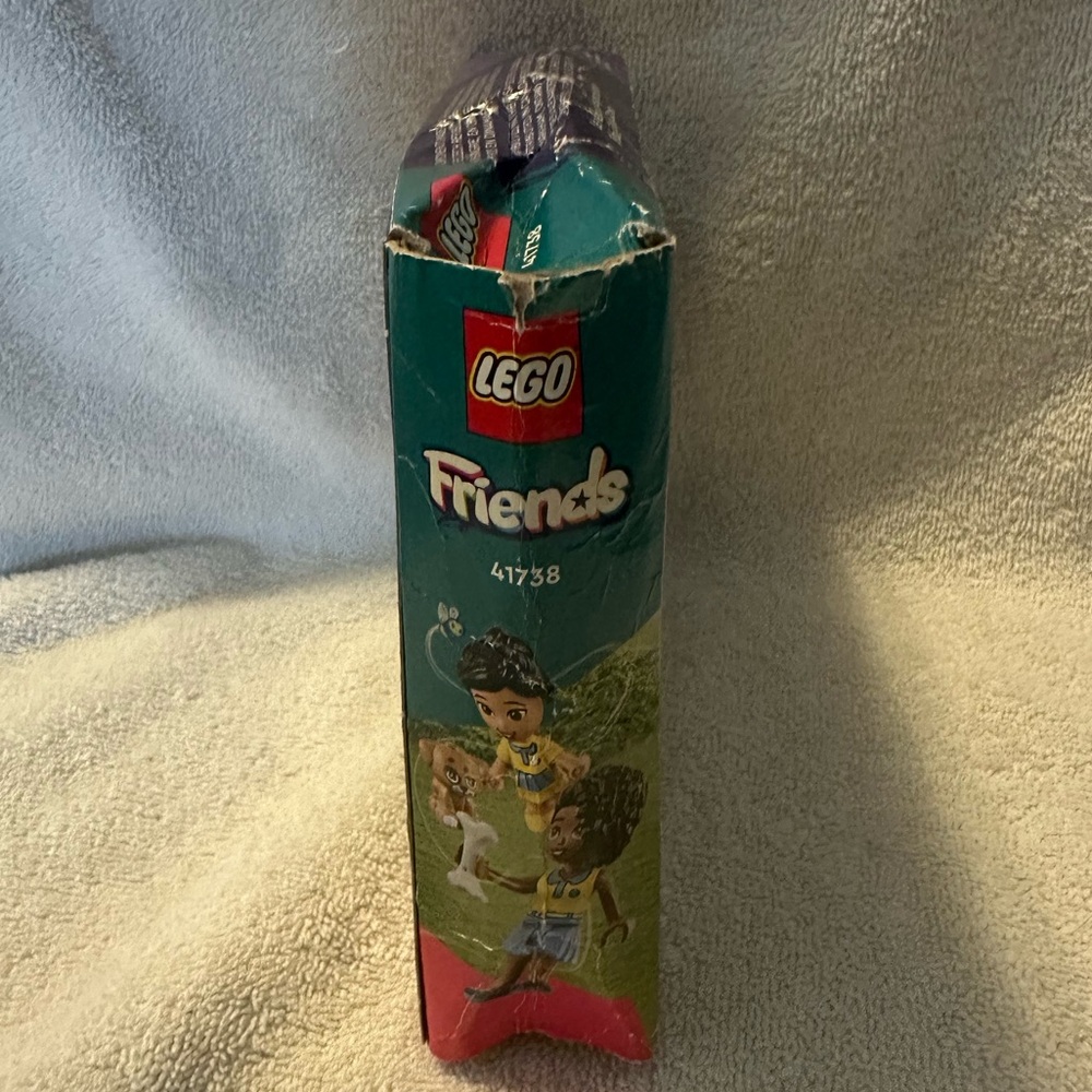 LEGO 41738 Friends Dog Rescue Bike Set, Sealed/New In Box (box deformities) - Picture 7 of 8